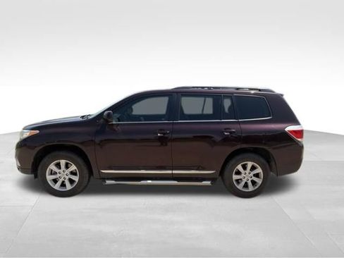 Used 2013 Toyota Highlander SE FWD image 6
