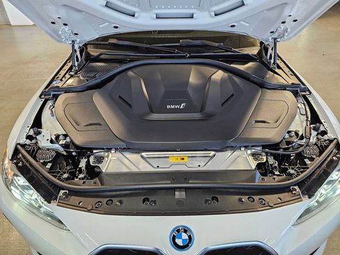 Certified 2023 BMW i4 eDrive35 w/ Premium Package RWD image 9