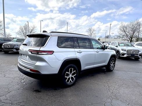 Used 2024 Jeep Grand Cherokee L Limited w/ Luxury Tech Group II image 11