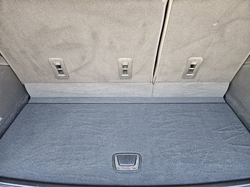 Certified 2022 Cadillac Escalade Sport RWD image 31