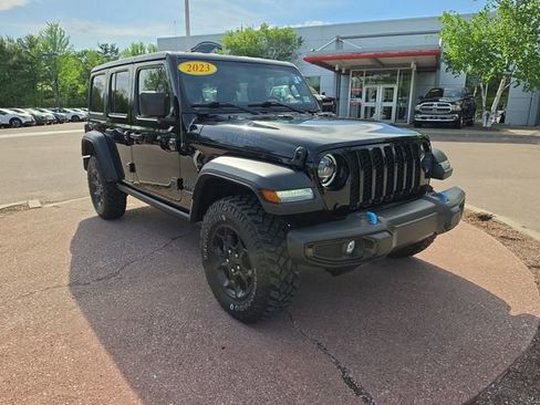 Used 2023 Jeep Wrangler Unlimited w/ Cold Weather Group AWD/4WD image 7