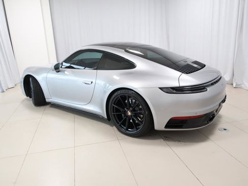 Used 2024 Porsche 911 Carrera S RWD image 3