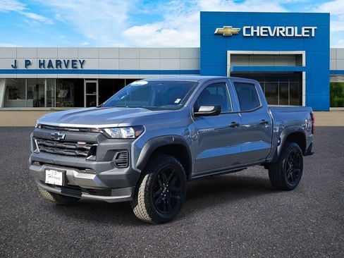 Used 2024 Chevrolet Colorado Trail Boss w/ Advanced Trailering Package image 3