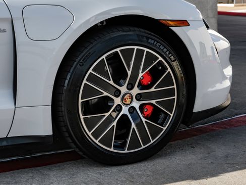 Used 2021 Porsche Taycan 4S AWD/4WD image 48