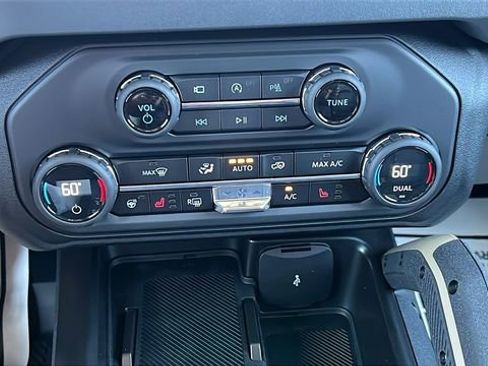 New 2026 Ford Bronco Badlands AWD/4WD image 25