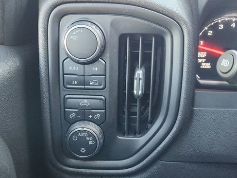 Used 2023 Chevrolet Silverado 1500 Custom image 24