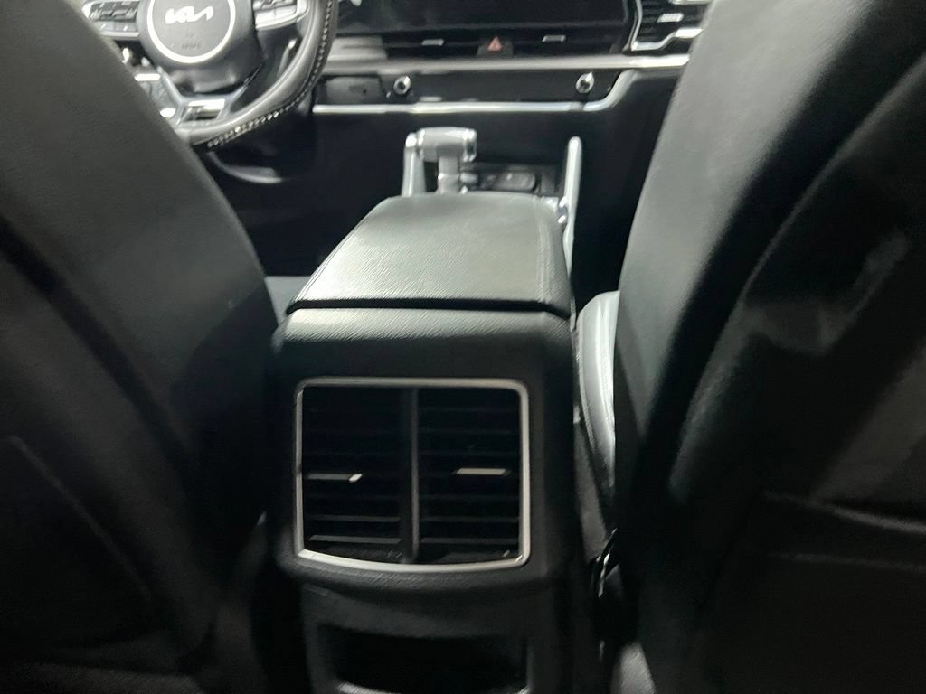 Used 2024 Kia Sportage EX FWD image 13