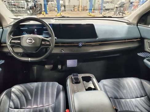 Used 2024 Nissan Ariya AWD image 11