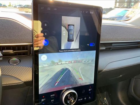 Used 2021 Ford Mustang Mach-E Premium image 21