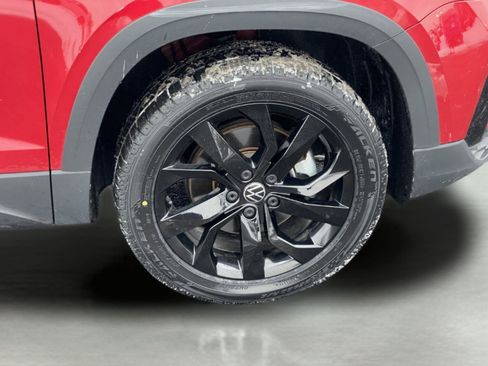 Used 2022 Volkswagen Taos SE image 10