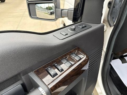 Used 2016 Ford F250 Platinum w/ FX4 Off-Road Package AWD/4WD image 22