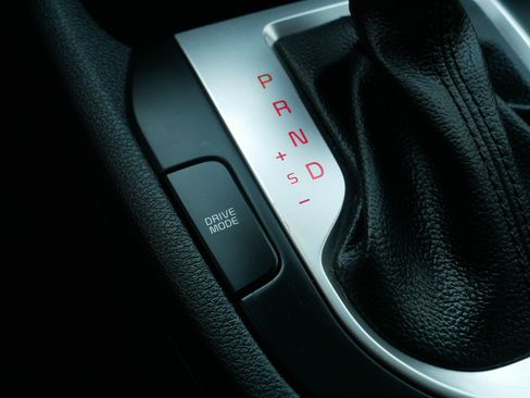 Certified 2023 Kia Forte LXS w/ LXS Technology Package FWD image 32