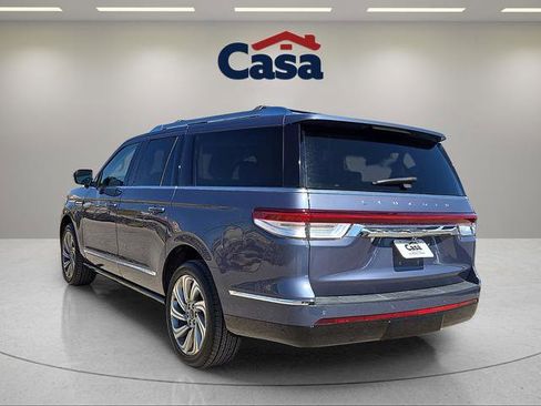 Used 2022 Lincoln Navigator L Reserve image 4