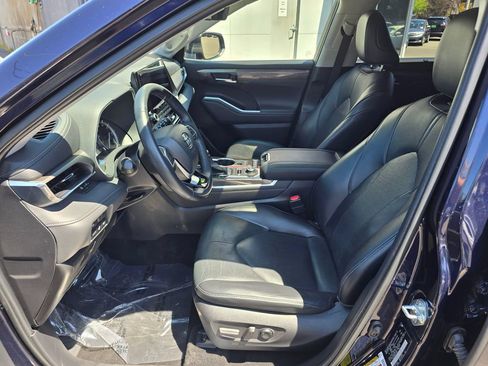 Used 2022 Toyota Highlander Limited AWD/4WD image 21