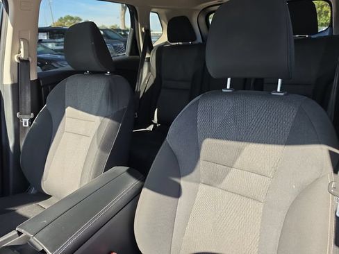 Certified 2025 Nissan Rogue SV FWD image 22