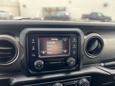 Used 2020 Jeep Wrangler Unlimited Sport image 15