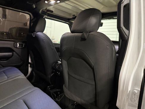 Used 2022 Jeep Wrangler Unlimited Sport AWD/4WD image 15