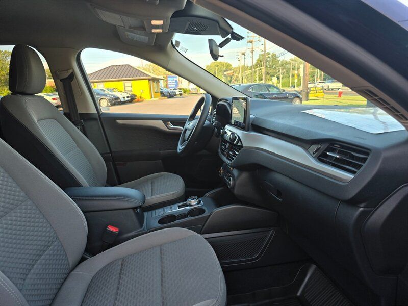 Used 2020 Ford Escape SE AWD/4WD image 16
