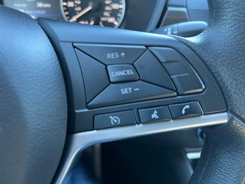 Used 2024 Nissan Altima 2.5 SV image 15