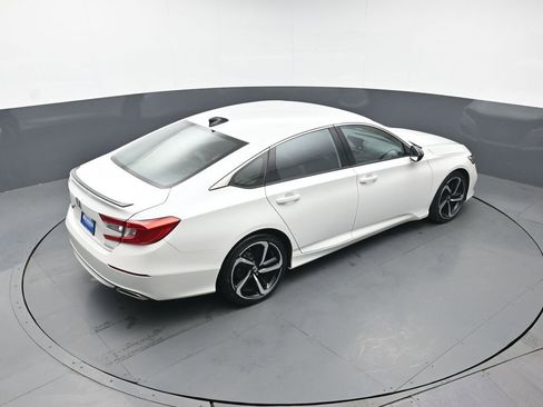 Certified 2022 Honda Accord Sport image 45