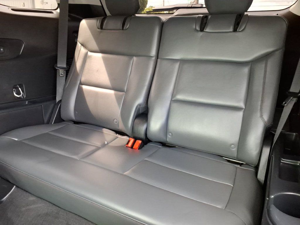 Used 2025 Ford Explorer Active w/ Active Comfort Package AWD/4WD image 19