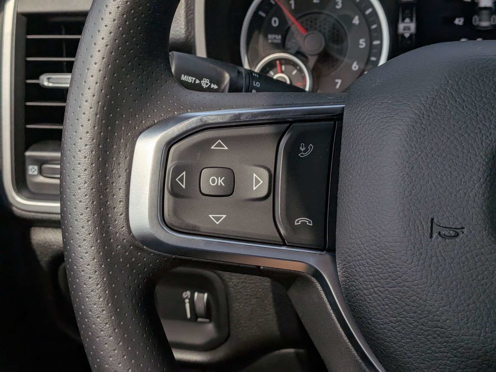 New 2026 RAM 1500 Express AWD/4WD image 24