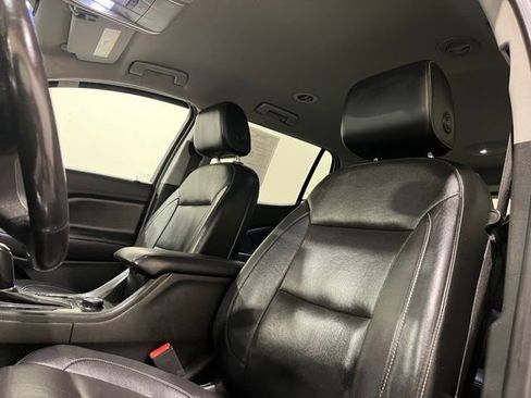 Used 2019 GMC Acadia SLT image 16