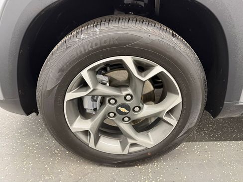 Used 2024 Chevrolet Trax LT w/ Driver Confidence Package image 18