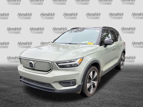 Certified 2022 Volvo XC40 P8 Recharge Plus image 5