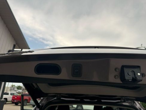 Used 2015 Toyota Highlander Limited AWD/4WD image 22