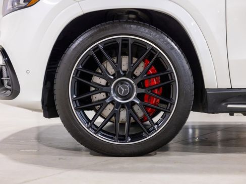 Used 2024 Mercedes-Benz GLS 63 AMG 4MATIC image 19