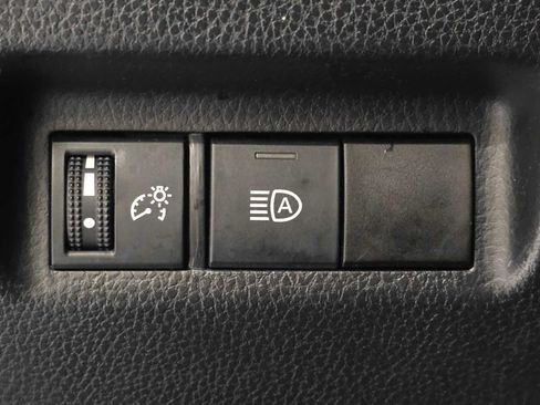 Certified 2021 Toyota RAV4 XLE AWD/4WD image 17