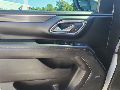 Used 2021 GMC Yukon AT4 w/ Rear Media and Nav Package AWD/4WD image 18