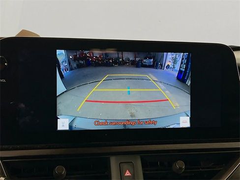 Used 2023 Lexus UX 250h F Sport image 15