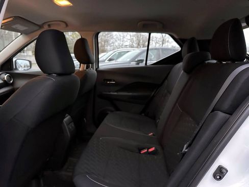 Certified 2022 Nissan Kicks SV image 12