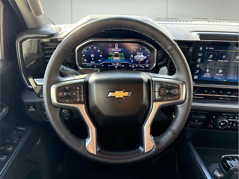 Used 2025 Chevrolet Silverado 1500 LTZ image 23