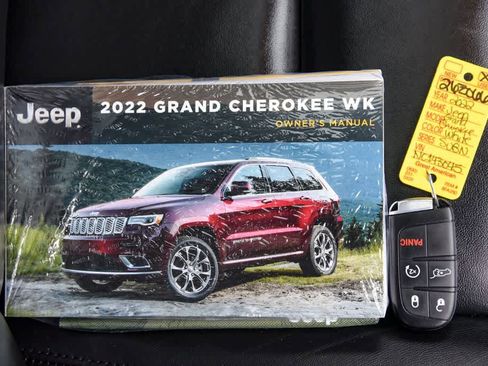 Certified 2022 Jeep Grand Cherokee Limited w/ Trailer Tow Group IV image 21