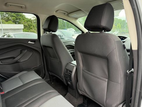 Used 2017 Ford Escape SE FWD image 13