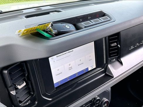 Used 2023 Ford Bronco 4-Door image 10