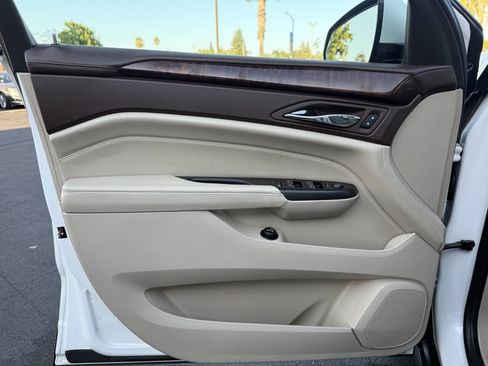 Used 2014 Cadillac SRX Luxury w/ Driver Awareness Package image 10