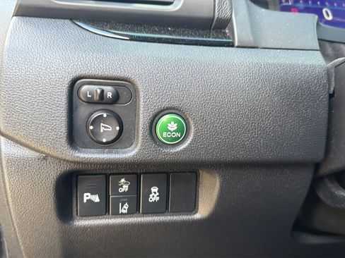Used 2019 Honda Pilot Touring image 19