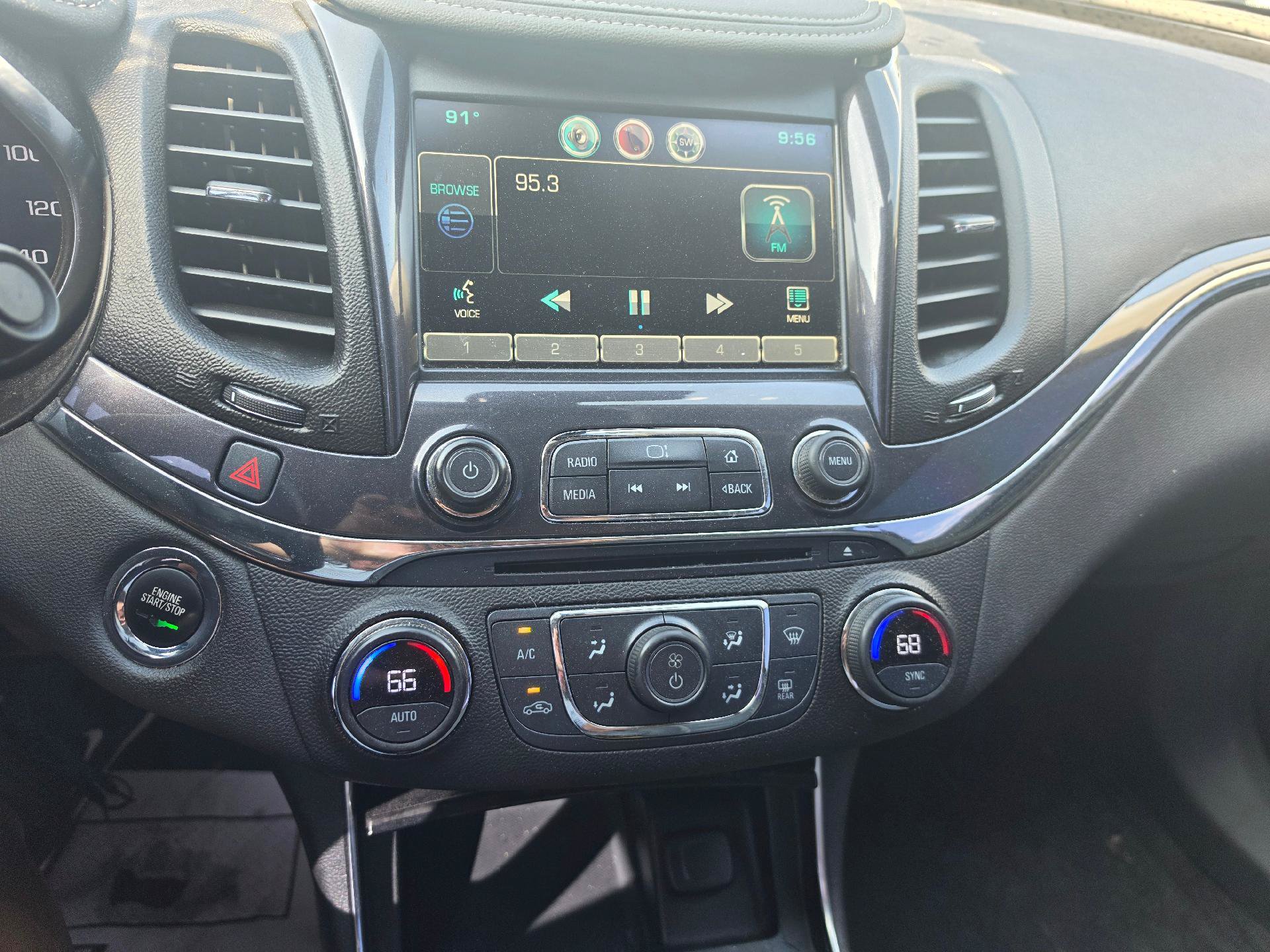 Used 2015 Chevrolet Impala LTZ FWD image 16
