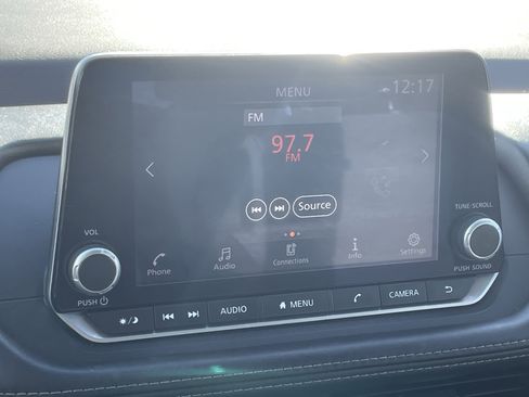 Used 2023 Nissan Rogue SV image 23