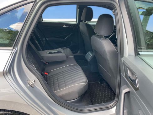 Certified 2023 Volkswagen Jetta Sport FWD image 28