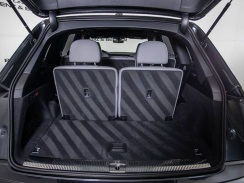Used 2024 Audi SQ7 Prestige image 11