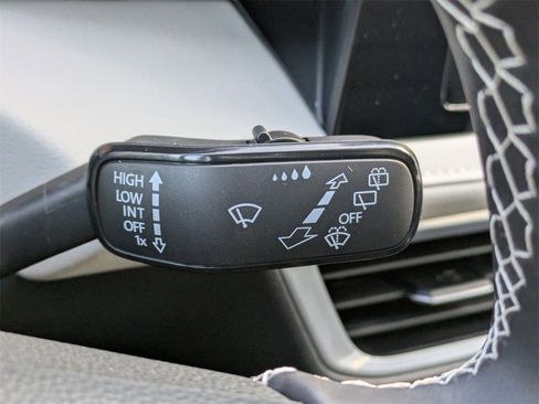 New 2026 Volkswagen Taos SEL image 38