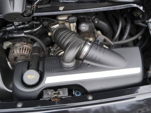 Used 2005 Porsche 911 Carrera image 85