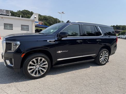 Used 2024 GMC Yukon Denali w/ Max Trailering Package AWD/4WD image 3