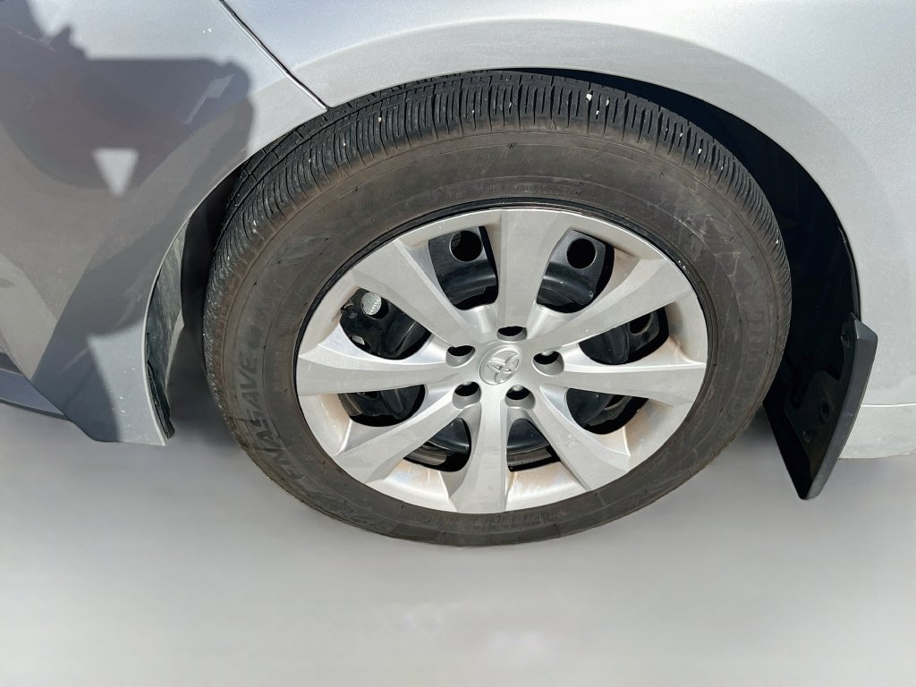 Used 2026 Toyota Corolla LE FWD image 28