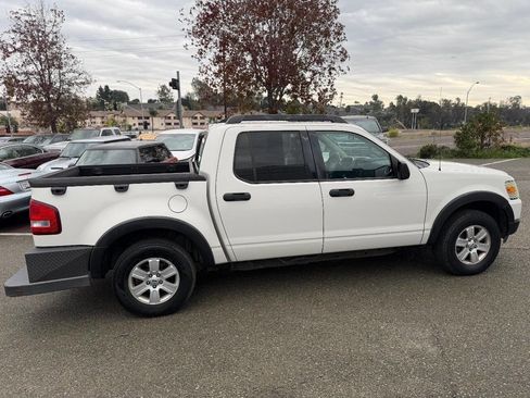 Used 2009 Ford Explorer Sport Trac XLT image 11